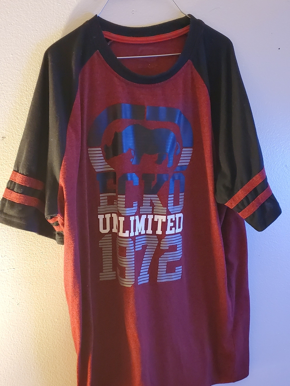 Ecko Unlimited Red & Black Graphic Raglan Tee with Logo